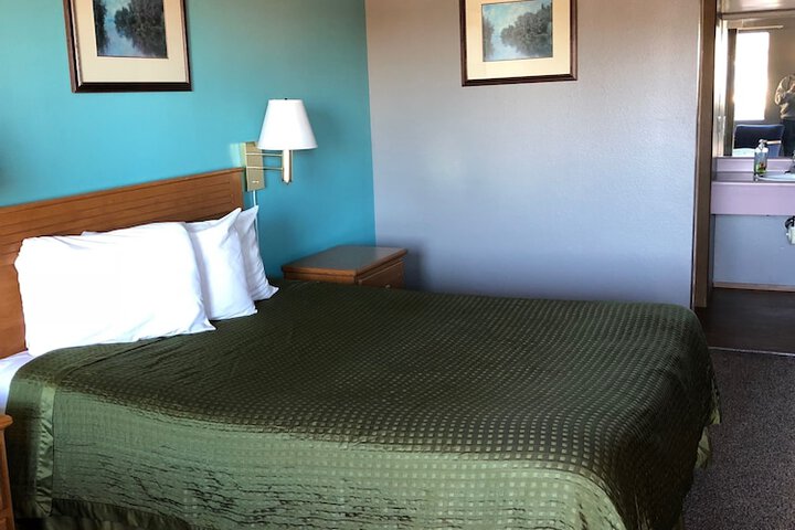 Room 23 of 29