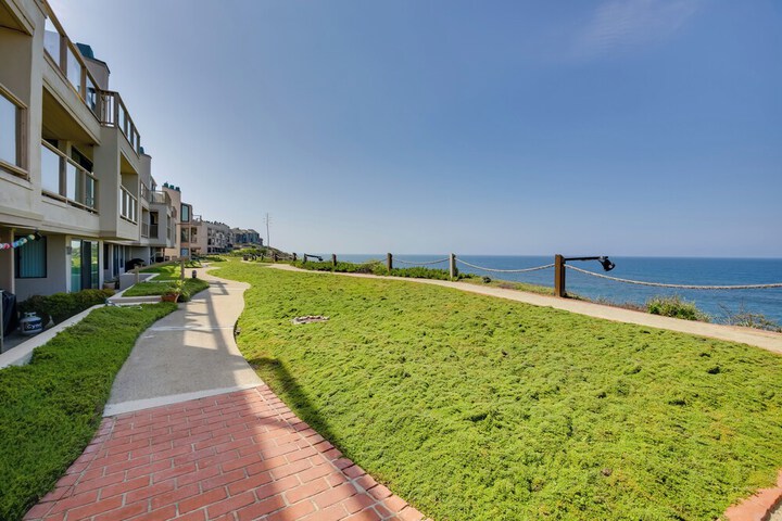 Solana Beach Condo w / Community Pool Beach Access