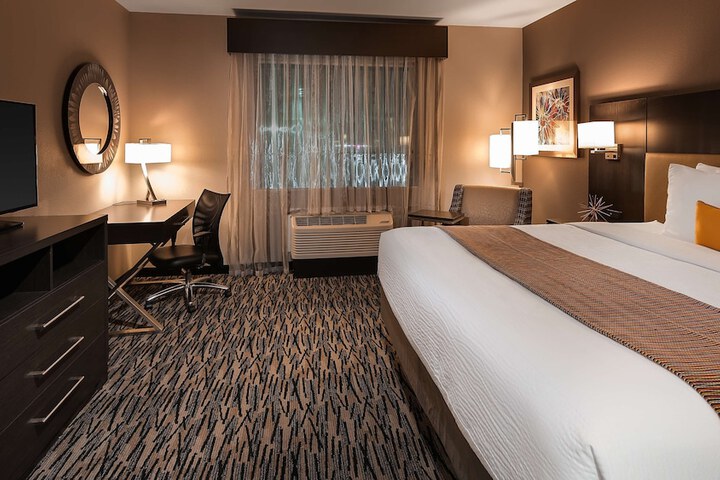Room 21 of 33