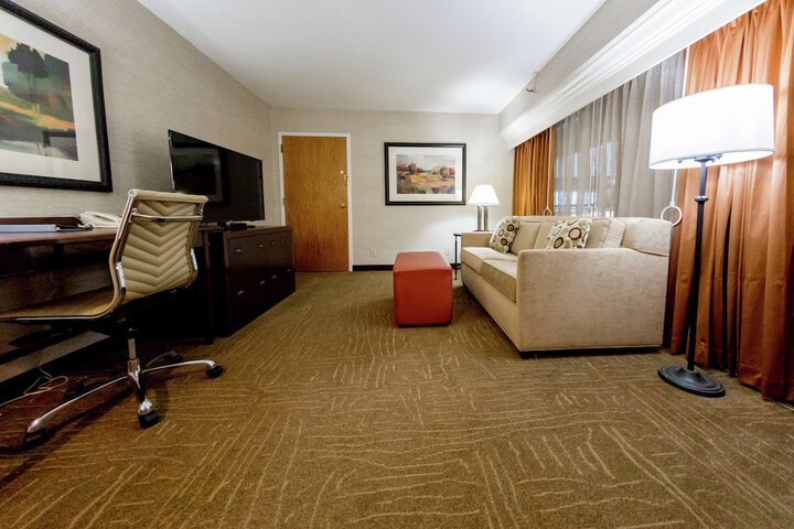 Room 50 of 76