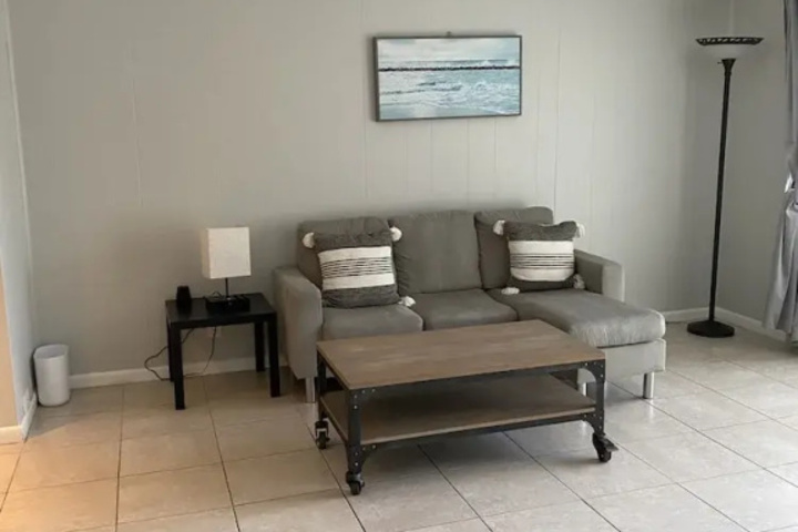 Entire Condo Close To Intercoastal 1 Bedroom Condo by Redawning