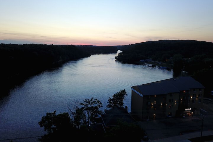Natura Vue Resort & Boathouse