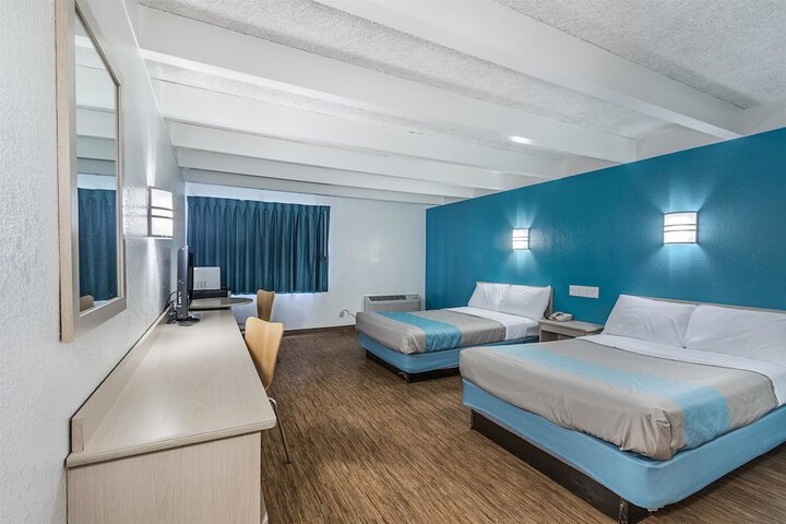 Room 22 of 45