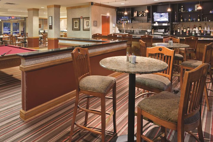 DoubleTree by Hilton Dallas - Farmers Branch