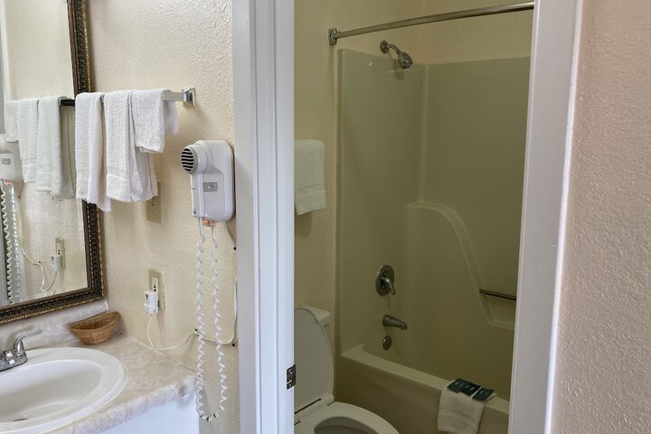Room 17 of 54
