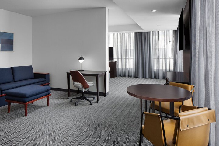 Room 25 of 42