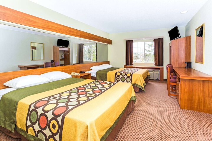 Room 14 of 15