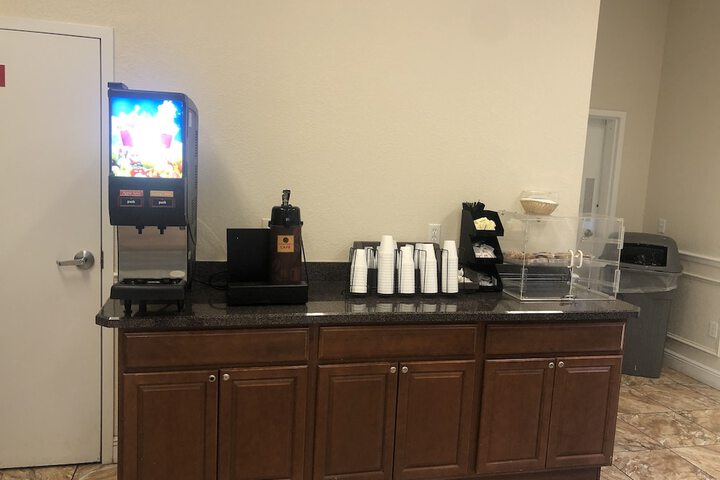Breakfast/Coffee Service 18 of 23