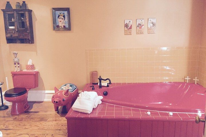 Room 16 of 34