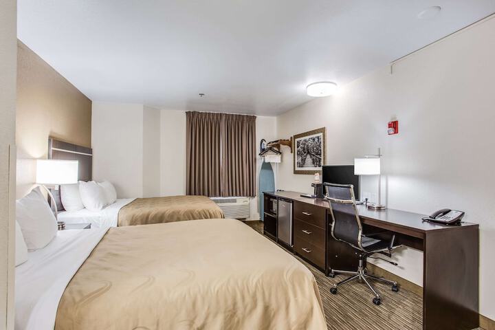 Room 34 of 53