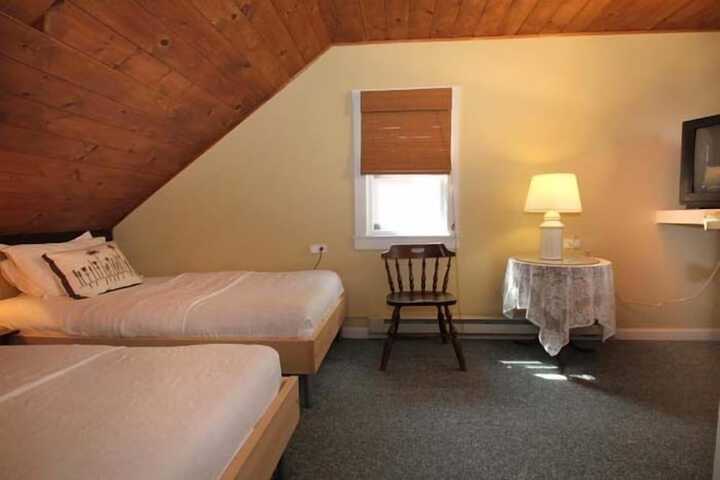 Room 8 of 44