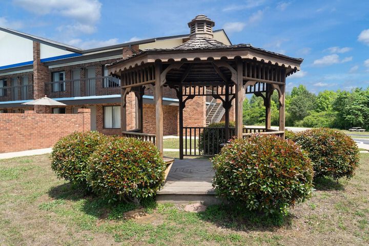 Days Inn by Wyndham Clanton AL