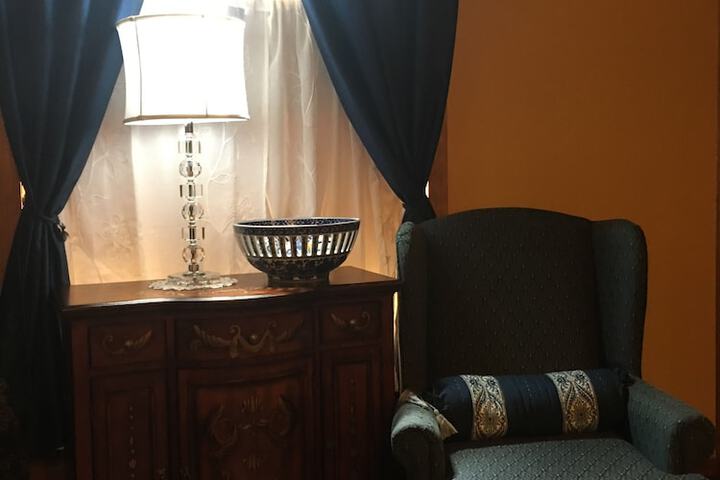 Room 145 of 289