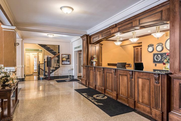 Hotel Bothwell Sedalia Central District an Ascend Collection Hotel