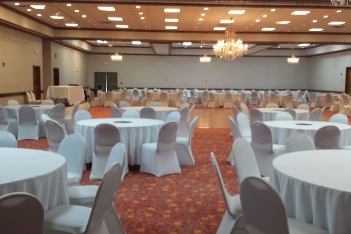 Ballroom/Hall 45 of 46