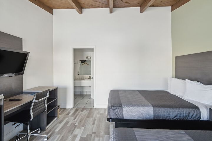 Discovery Inn
