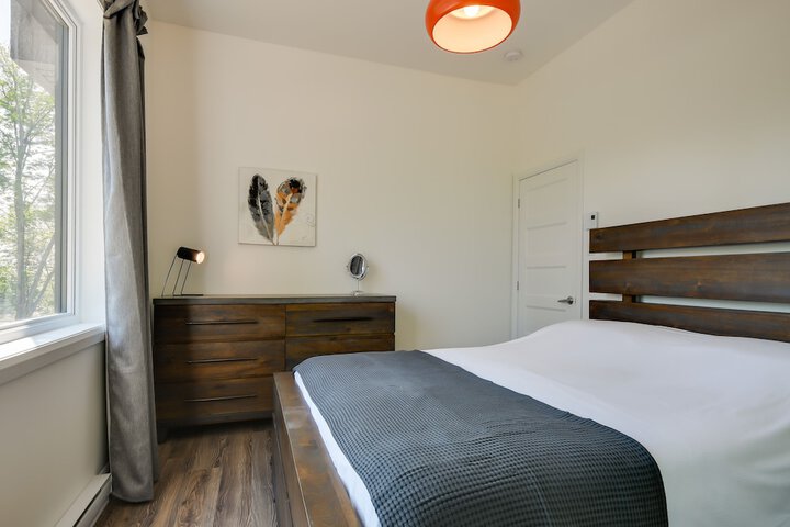 Room 122 of 325