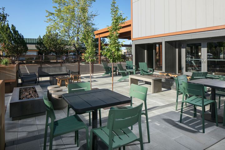 Waypoint Hotel