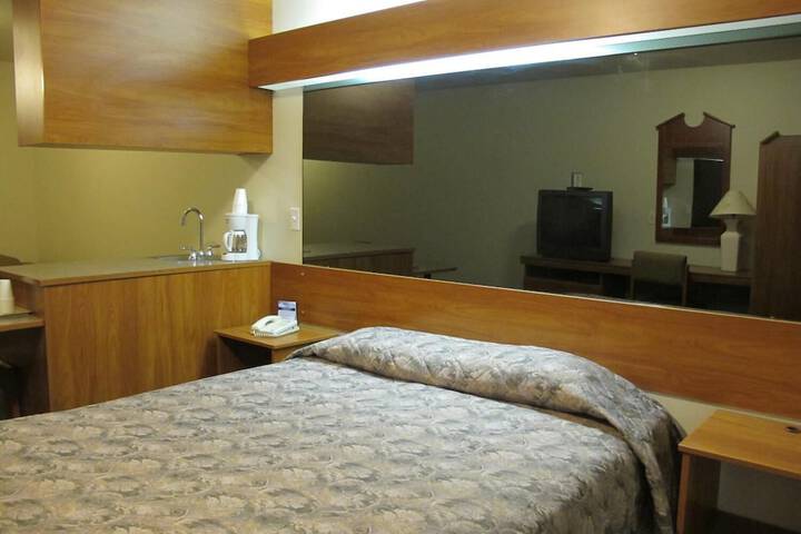 Room 15 of 30