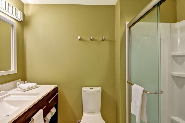 Room 13 of 44