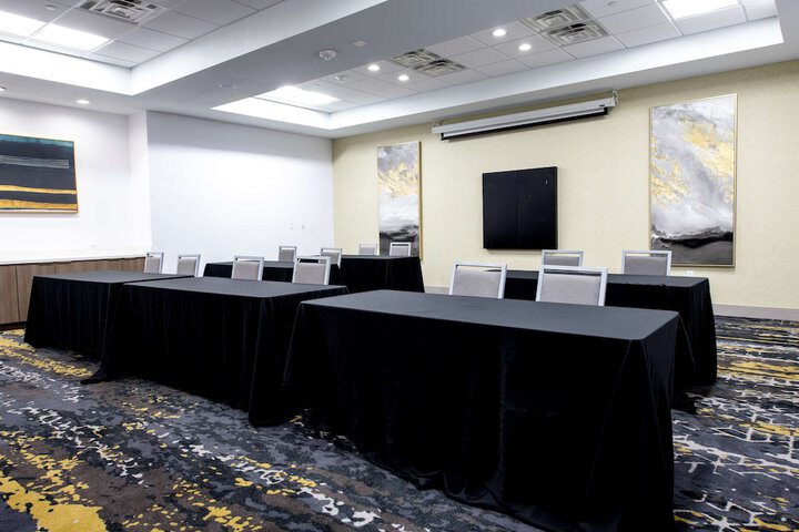 DoubleTree by Hilton Sulphur Lake Charles