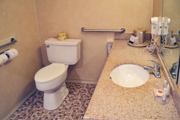Room 26 of 49