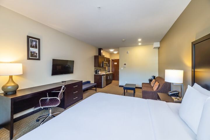 Comfort Inn & Suites