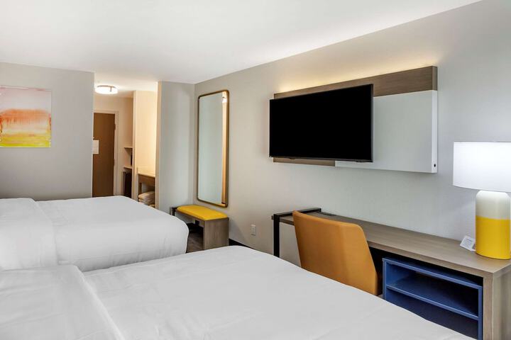 Room 13 of 35
