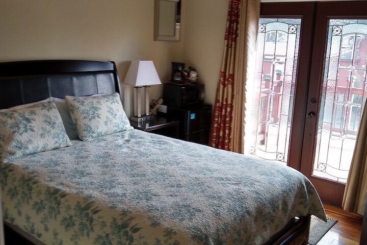 Room 28 of 42