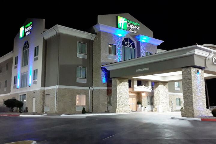 Holiday Inn Express & Suites Woodward by IHG