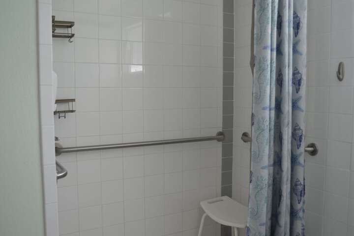 Room 21 of 40