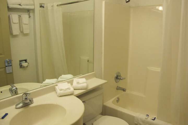 Room 7 of 30