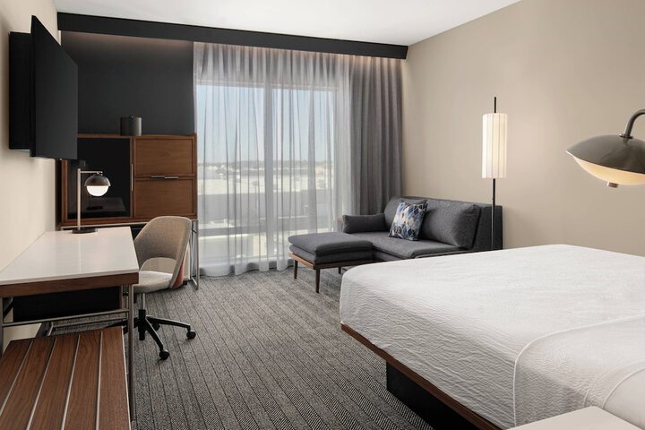 Room 19 of 29