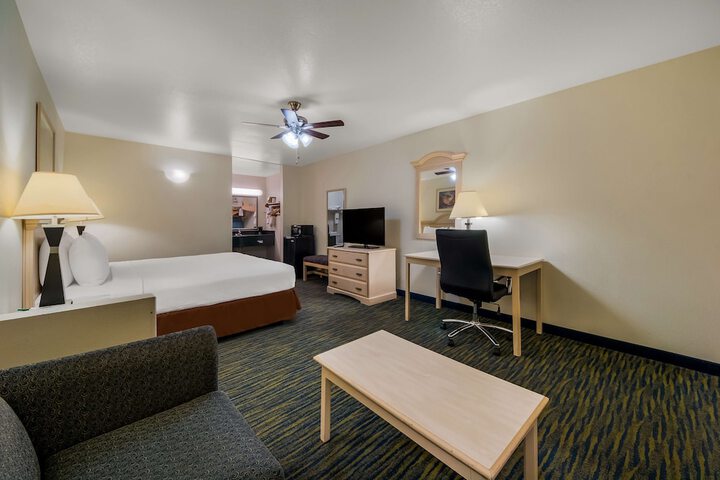 Room 29 of 38
