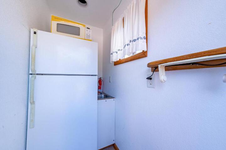 Duck R Way - Poteskeet Ocean View, 260 Yds to Beach, Pool, Hot Tub, Walk to Downtown Duck