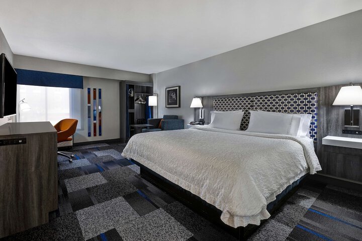 Room 30 of 42