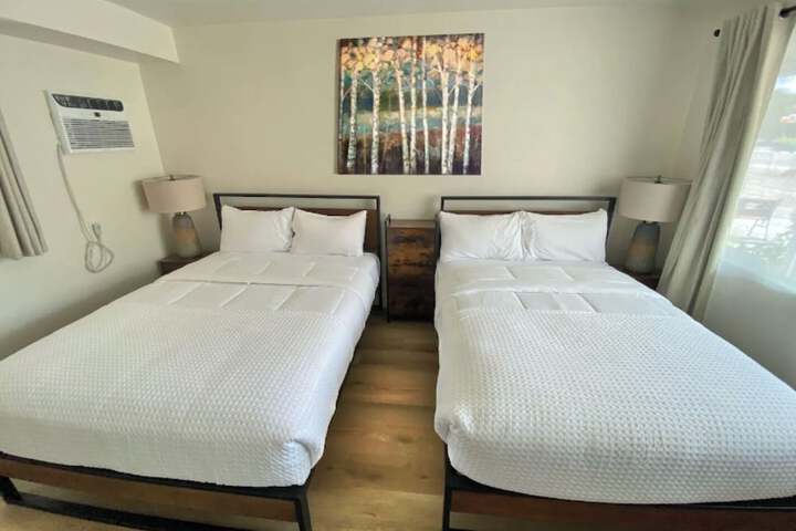 89 & Nine Motel