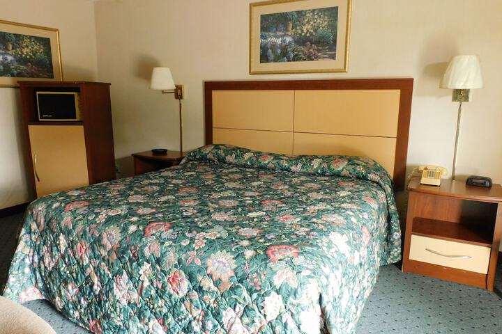 Room 29 of 38