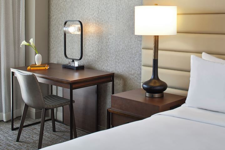 Renaissance Mobile Riverview Plaza Hotel