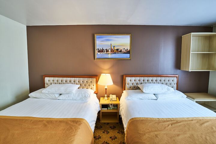 Room 34 of 54