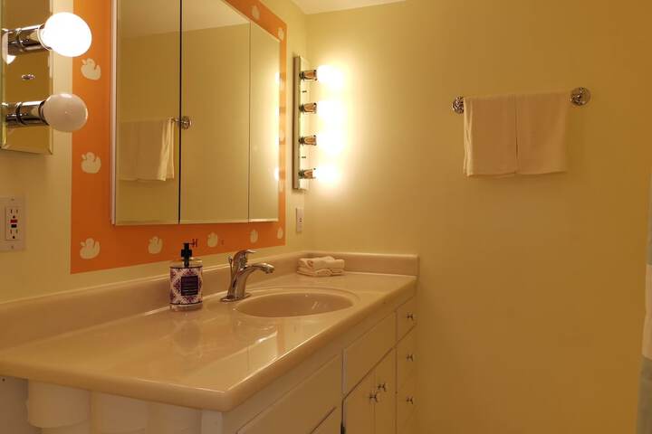 The 2 Forest Rooms--great For Family--and Views