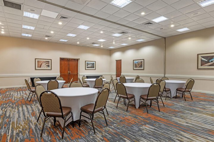 Best Western Plus Madison-Huntsville Hotel