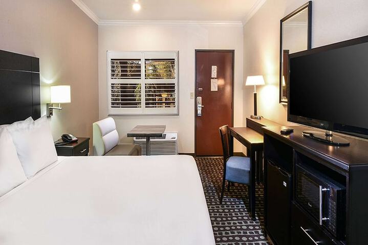 Room 21 of 26