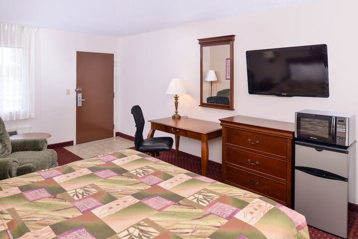 Briarwood Inn of Geneva