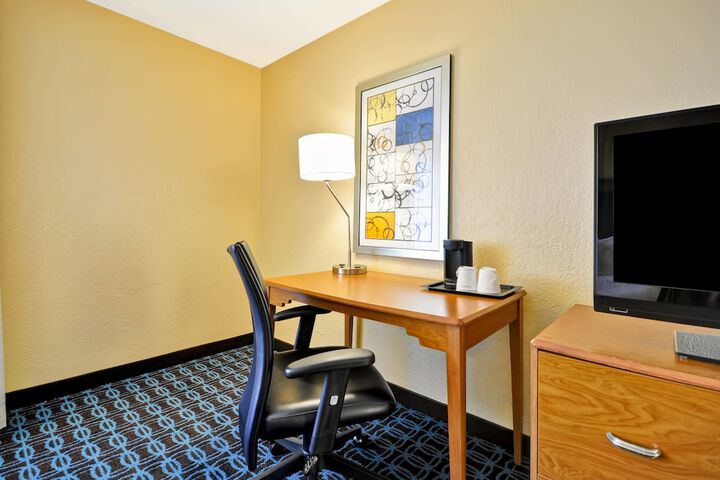 Room 14 of 30