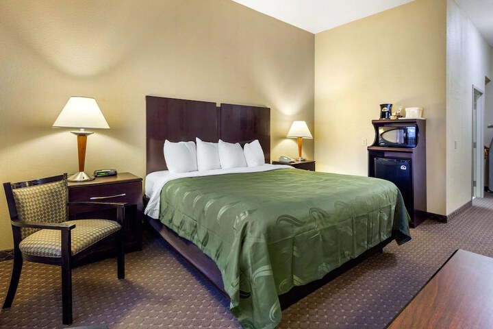 Room 14 of 39