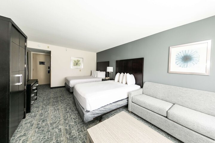 Room 34 of 43