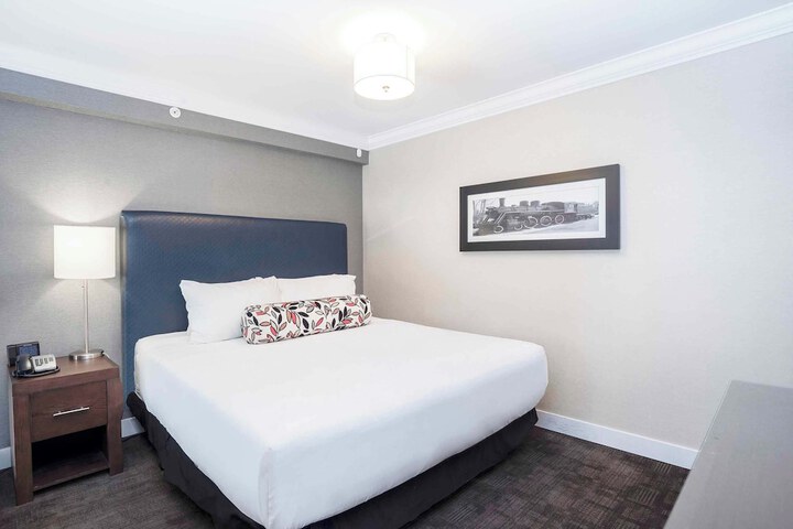 Sandman Signature Prince George Hotel