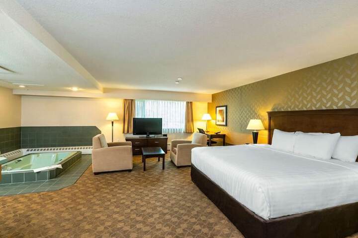 Prestige Riverside Lodge