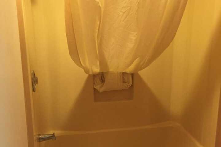 Room 12 of 33